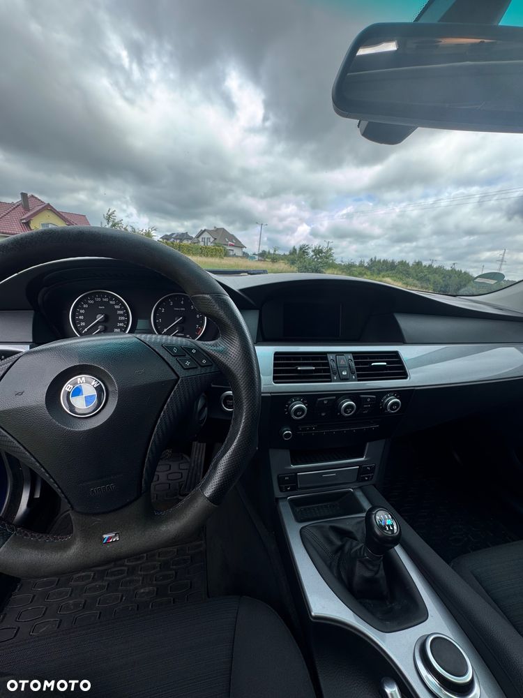 BMW Seria 5 525i - 13