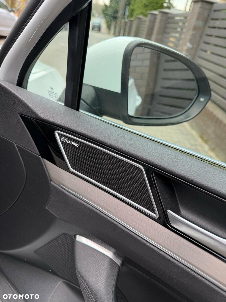 Volkswagen Passat - 9