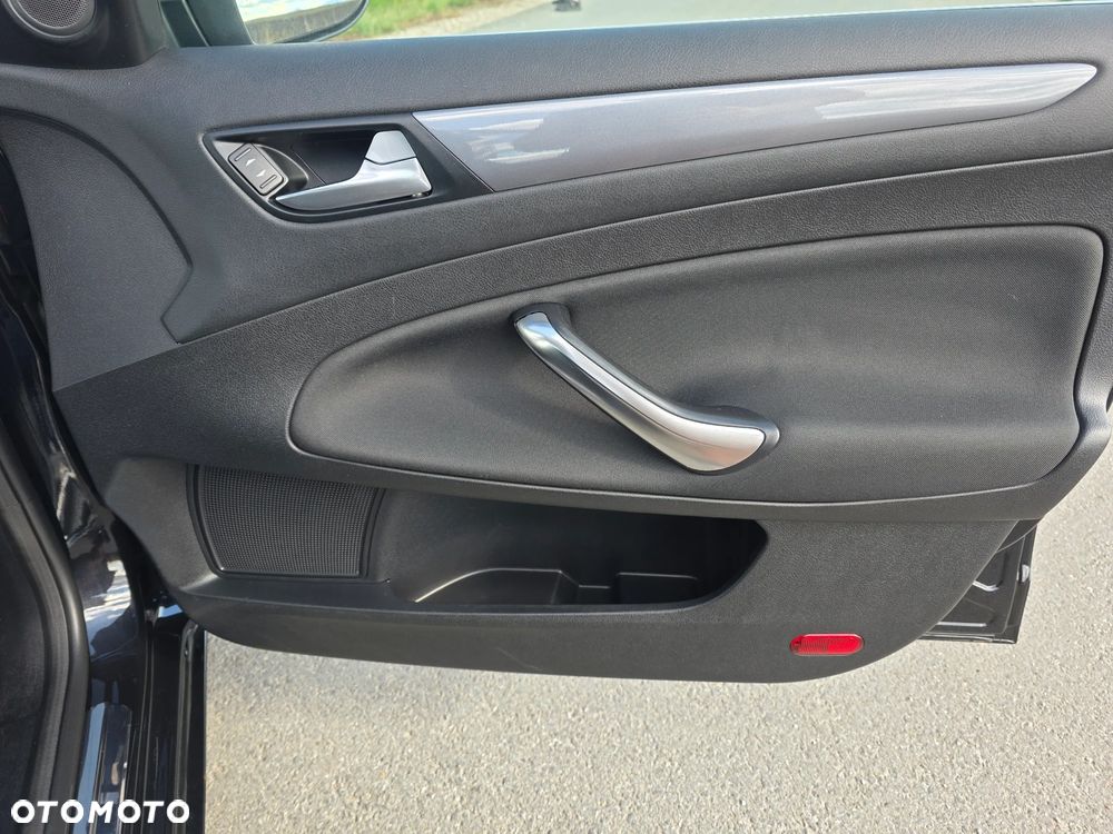 Ford Mondeo 1.6 TDCi Ambiente - 12