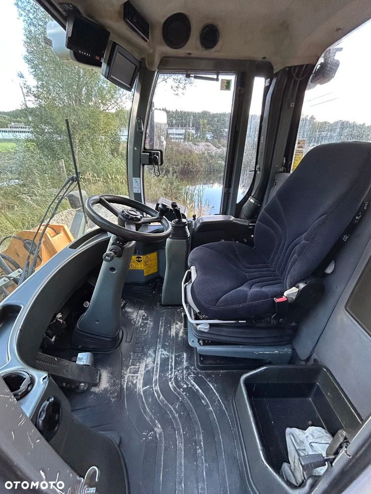 Liebherr 556 Rok 2014 - 5