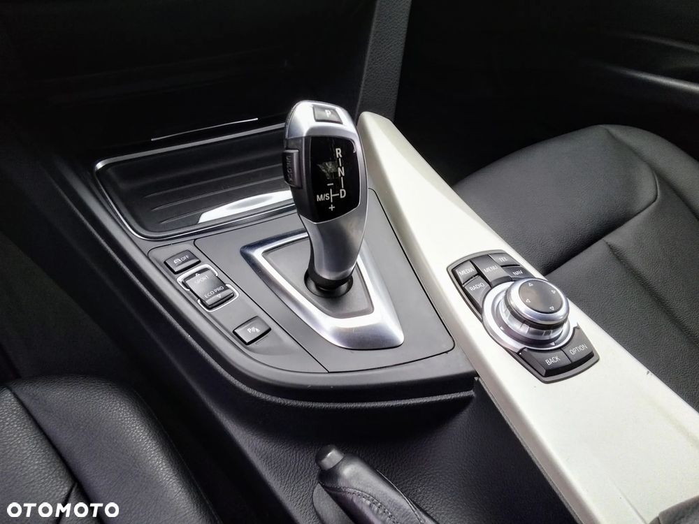 BMW Seria 3 - 16