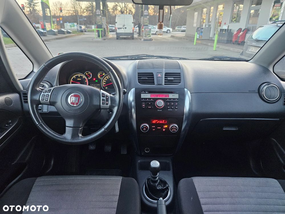 Fiat Sedici 2.0 Multijet DPF 4x4 Lounge - 17