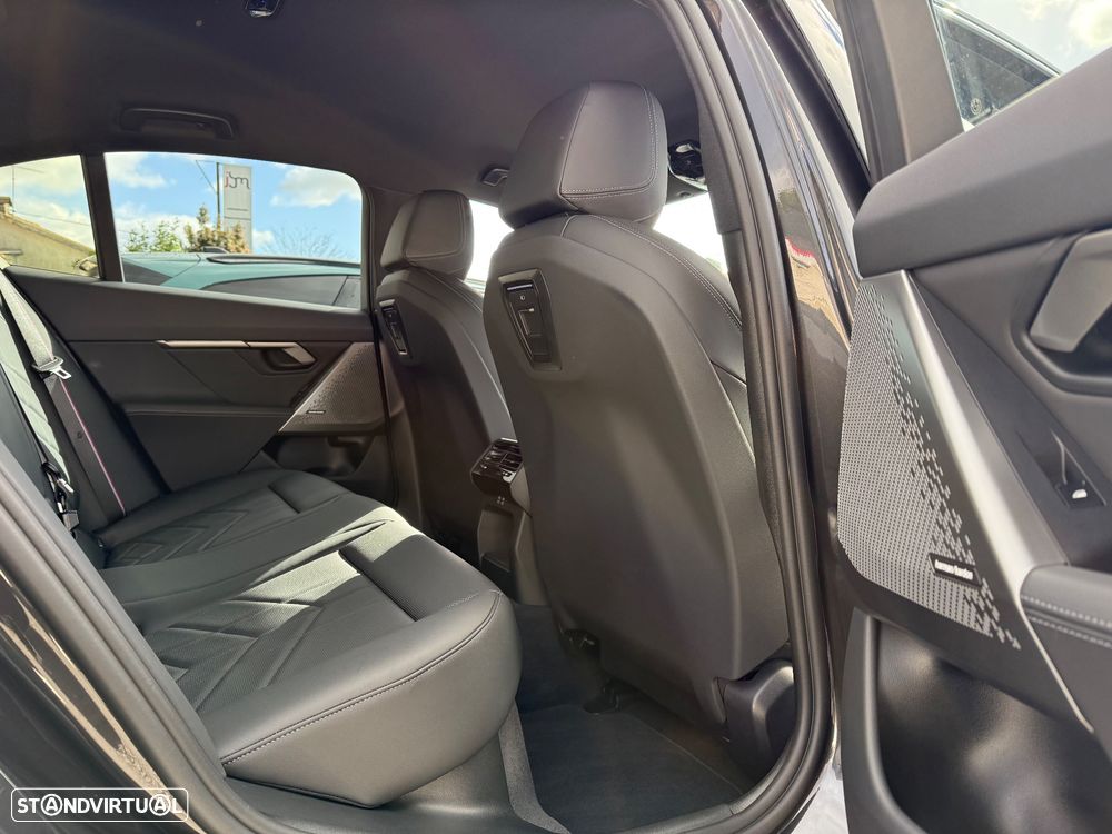 BMW 530 e Pack Desportivo M Pro - 14