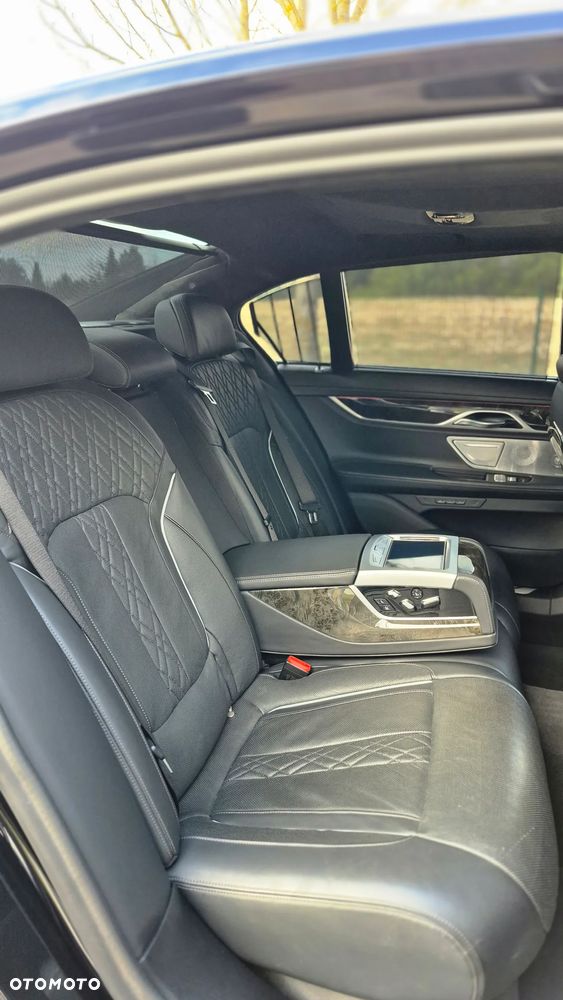BMW Seria 7 750d xDrive sport - 8