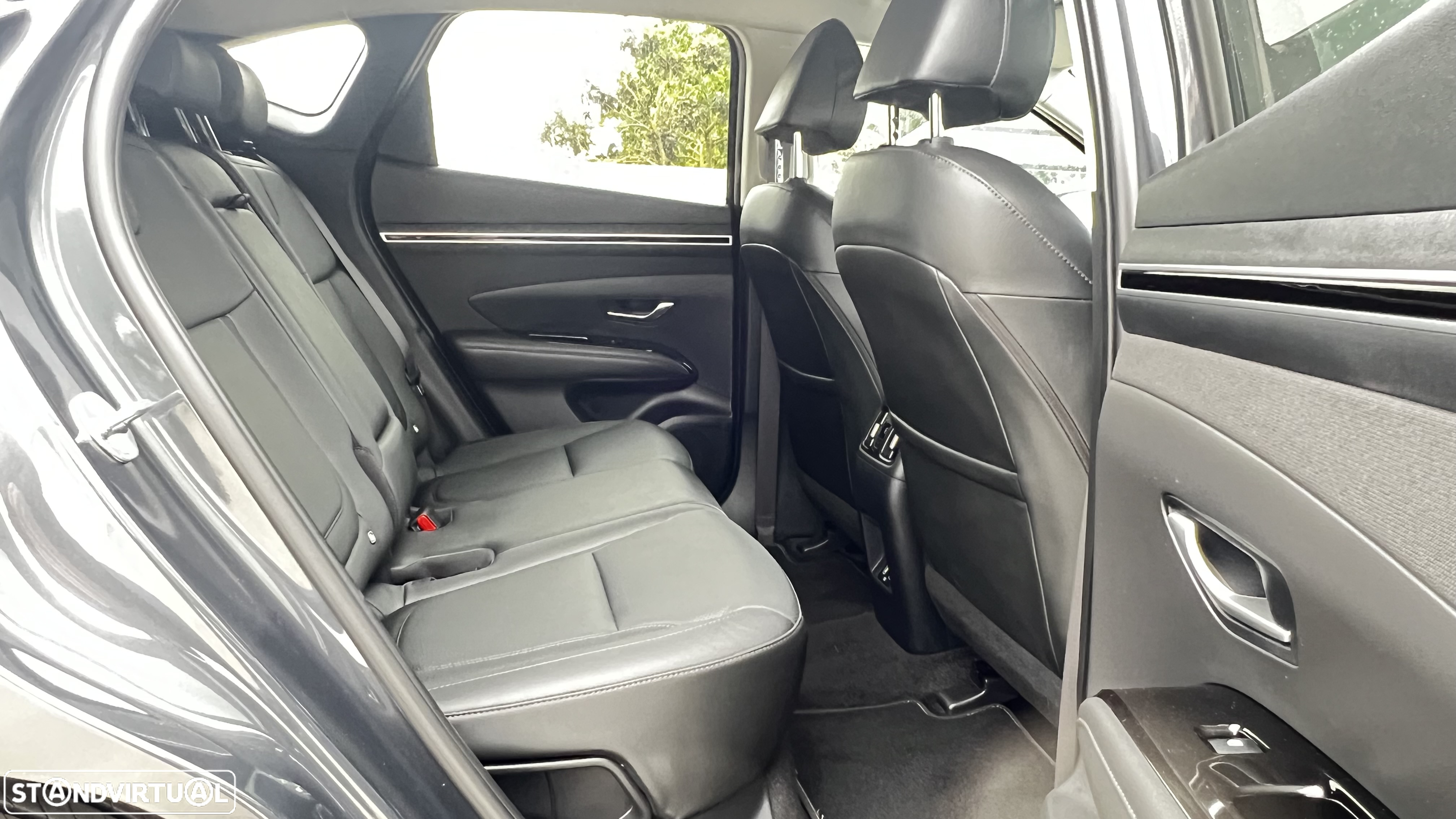 Hyundai Tucson 1.6 T-GDI PHEV e-Vanguard - 12