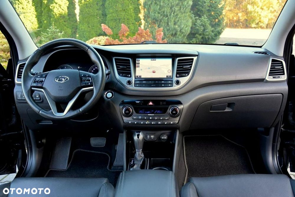 Hyundai Tucson 2.0 CRDI 4WD Automatik Premium - 23