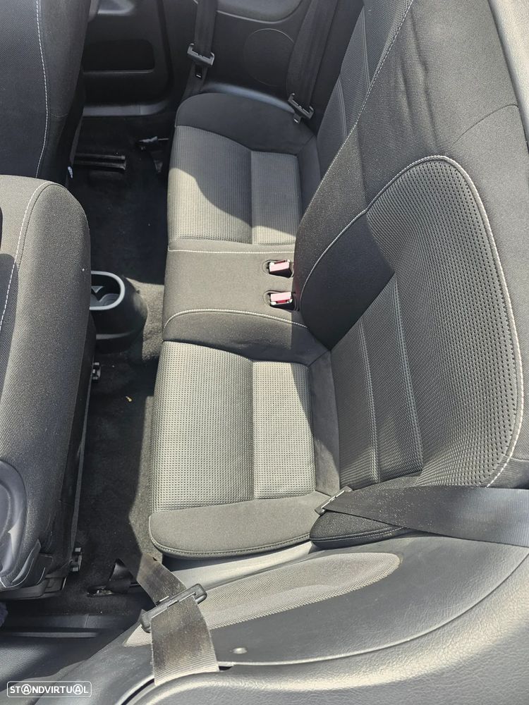 Peugeot 207 CC 1.6 HDi SE 200 Anos FAP - 12