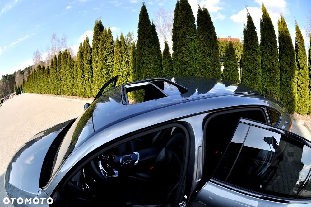 Mercedes-Benz GLC 220 d 4Matic 9G-TRONIC AMG Line Advanced - 17