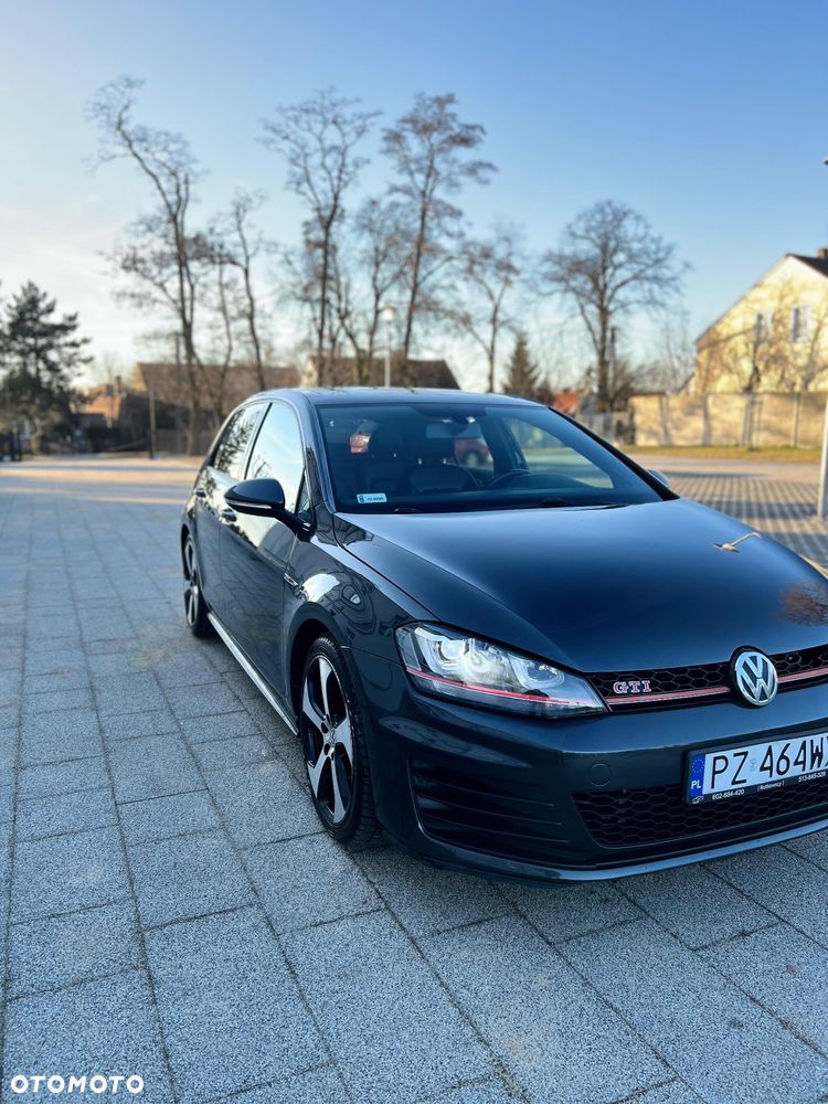 Volkswagen Golf 2.0 TSI BMT GTI Performance DSG - 2