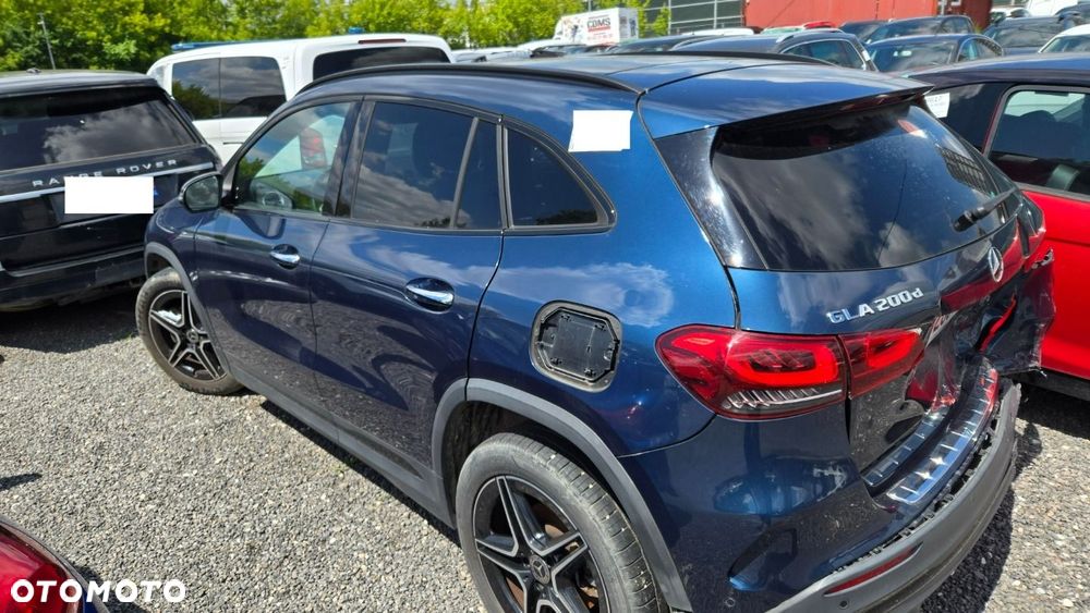 Mercedes-Benz GLA - 7