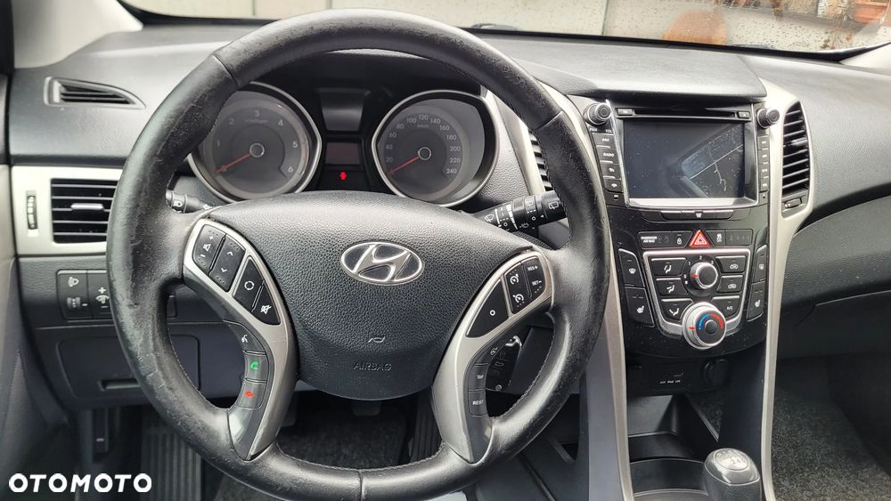 Hyundai i30 i30cw 1.6 CRDi Intro Edition - 31