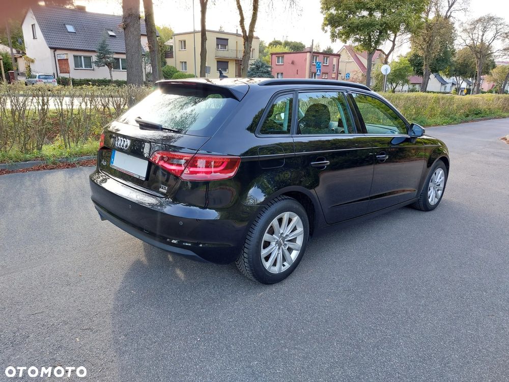 Audi A3 Sportback 1.6 TDI ultra Attraction - 6