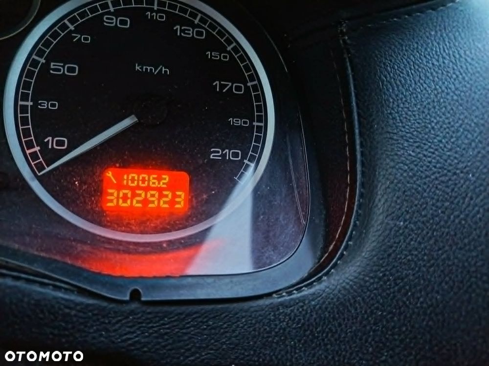 Peugeot 307 HDi SW 135 Premium - 12