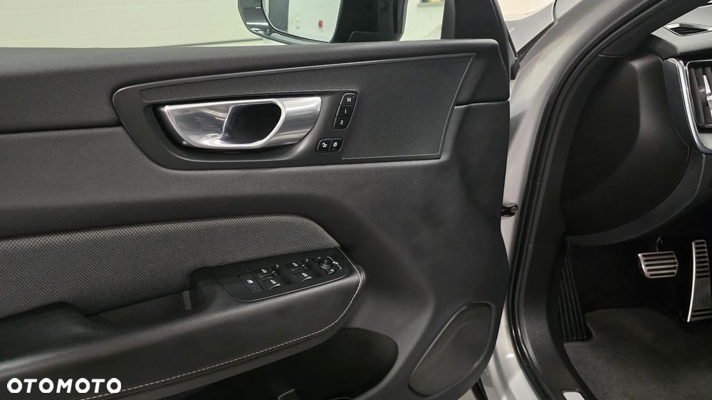 Volvo XC 60 B4 D Geartronic RDesign - 15