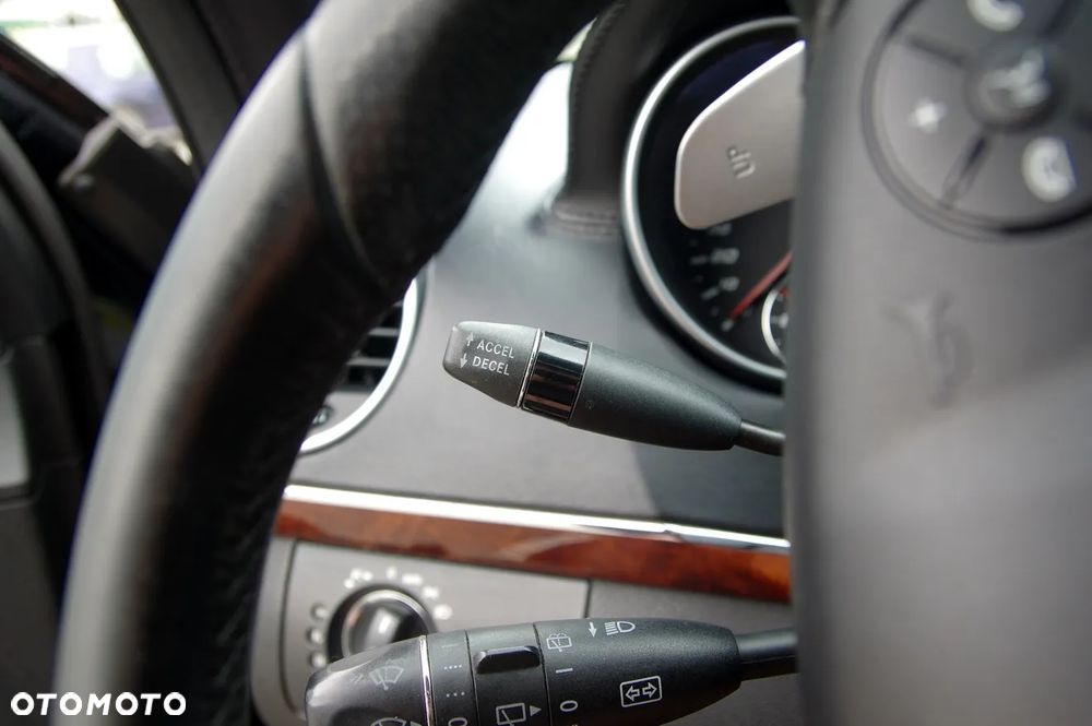 Mercedes-Benz ML 63 AMG 4Matic 7G-TRONIC 10th Anniversary - 32