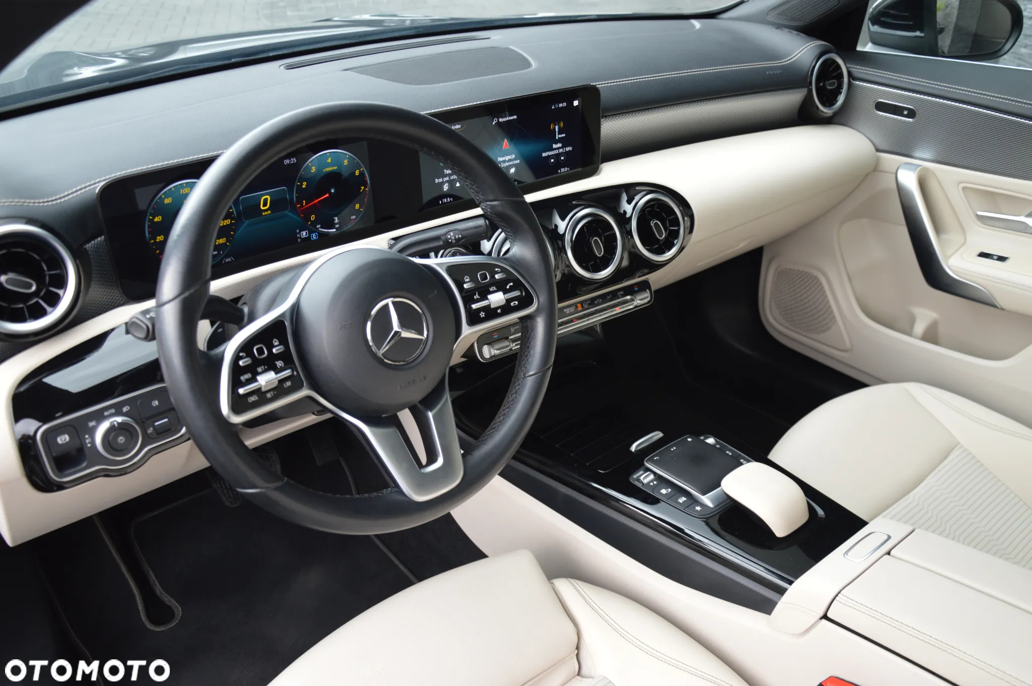 Mercedes-Benz CLA 180 7G-DCT Progressive Line Advanced - 15