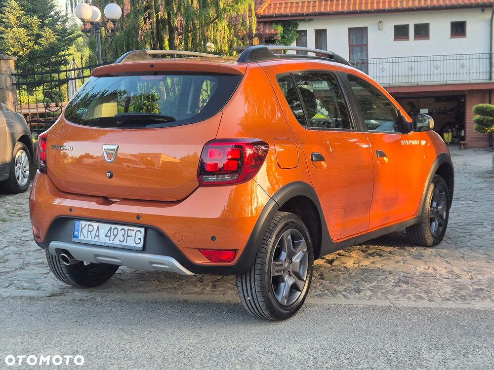 Dacia Sandero TCe 90 Celebration - 6