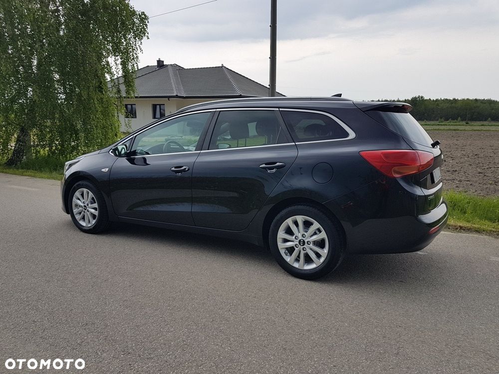 Kia Ceed 1.6 CRDi 136 ISG Dream-Team Edition - 15