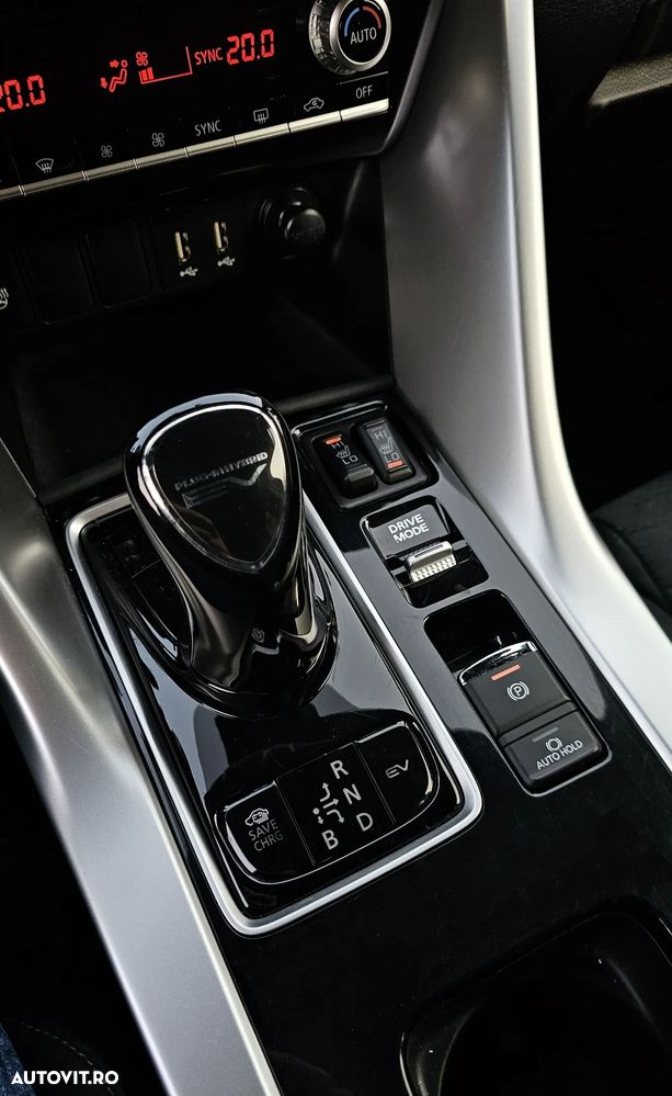 Mitsubishi Eclipse-Cross Plug-In Hybrid 4WD Plus Select - 14