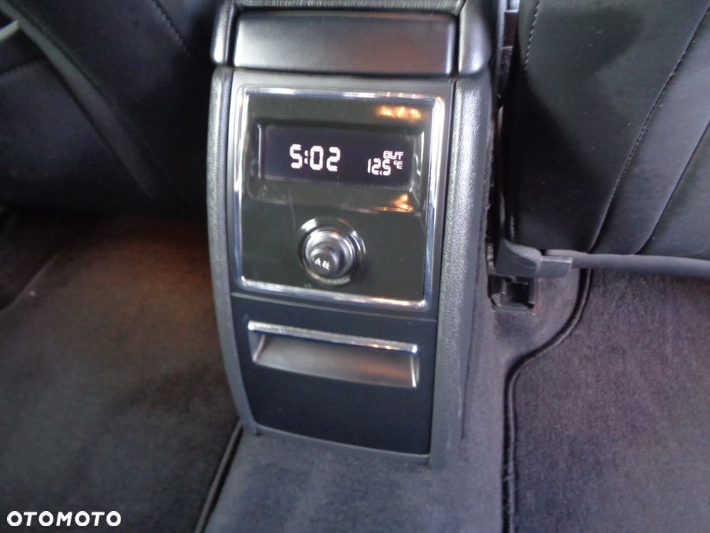 Skoda Superb Combi 2.0 TDI Green tec Elegance - 11