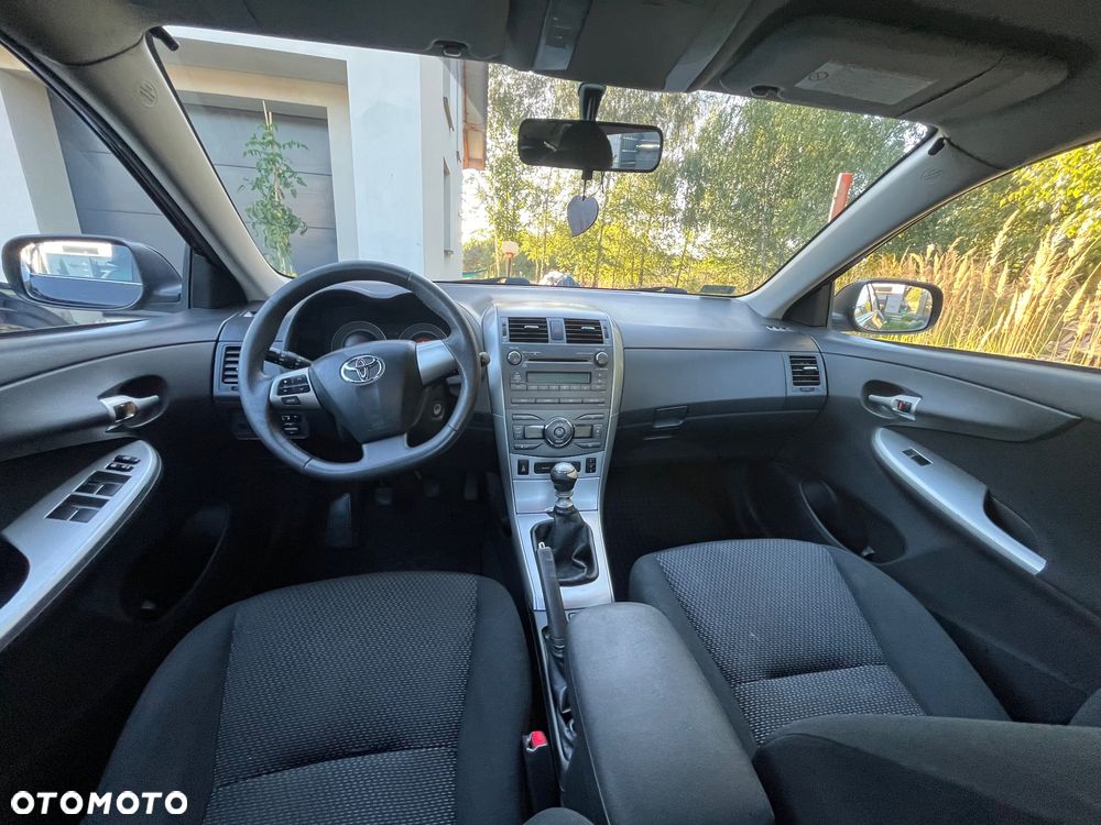 Toyota Corolla 1.4 D-4D Luna - 8