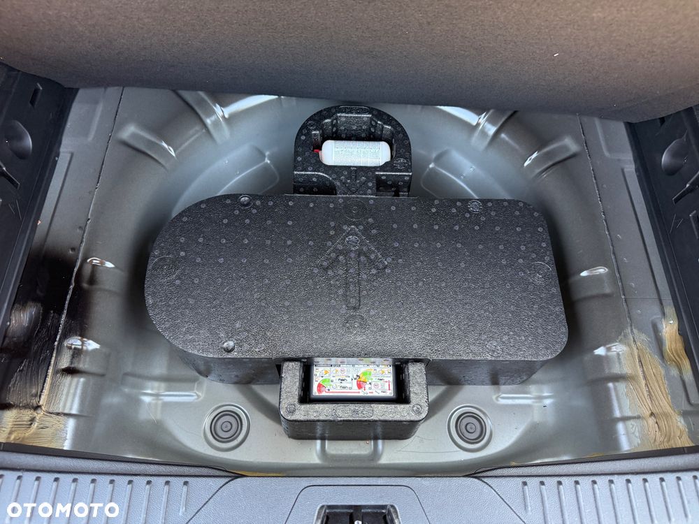 Ford Focus 1.5 EcoBlue Start-Stopp-System ST-LINE DESIGN - 20