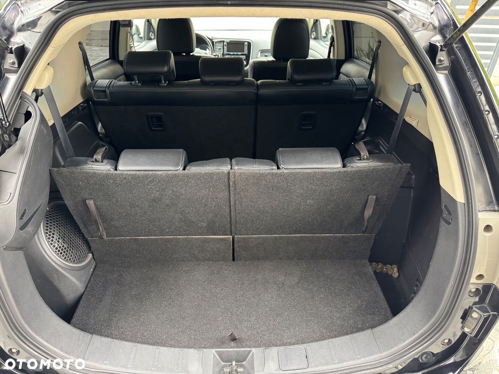 Mitsubishi Outlander - 17
