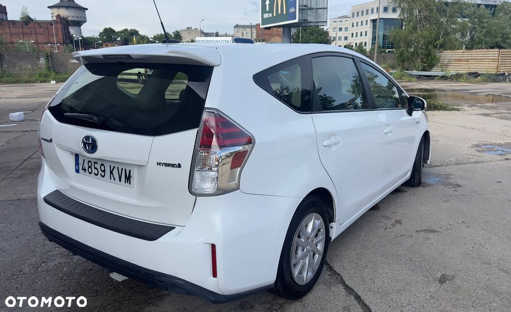Toyota Prius+ (Hybrid) - 8
