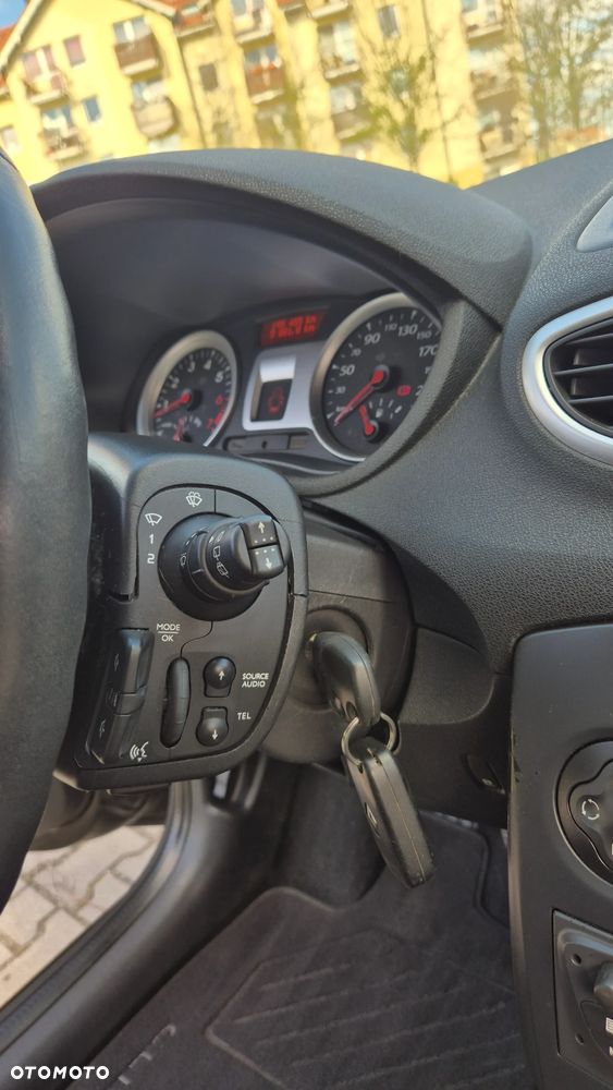 Renault Clio 1.2 TCE Authentique - 8