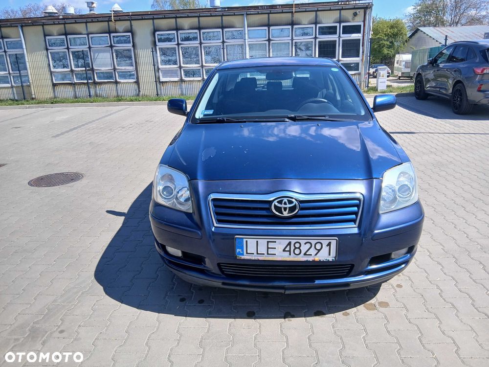 Toyota Avensis - 6
