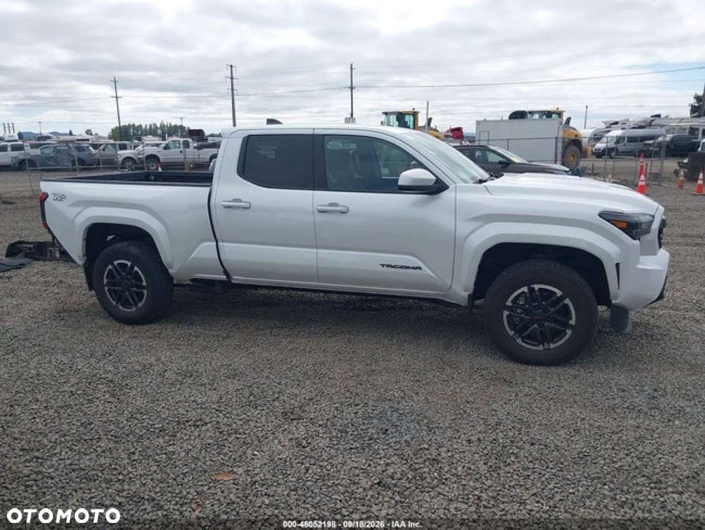 Toyota Tacoma - 7