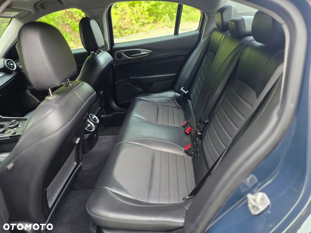 Alfa Romeo Giulia 2.2 D Turbo Super - 23