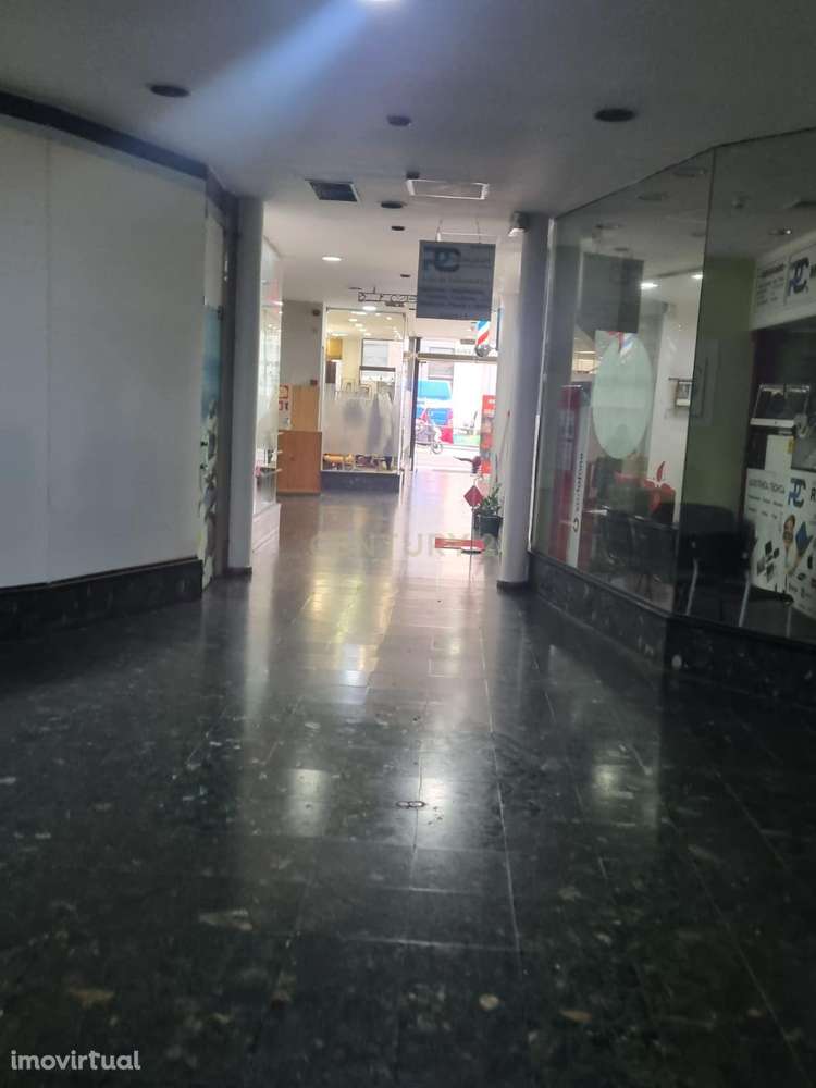 Loja Arrendada na Av. Duque de Loulé - Grande imagem: 4/5