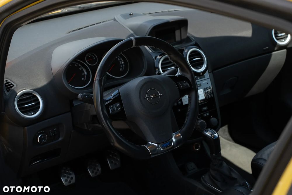 Opel Corsa 1.6 Turbo OPC - 8