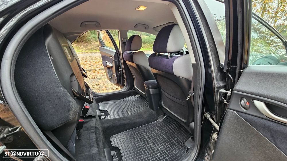 Honda Civic 1.4 Comfort - 18