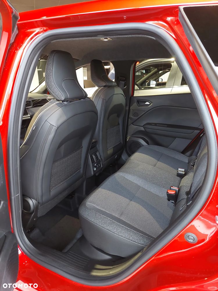 Mitsubishi Grandis - 8