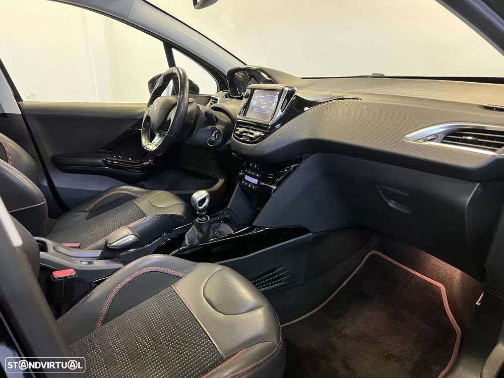 Peugeot 2008 1.2 PureTech GT - 6