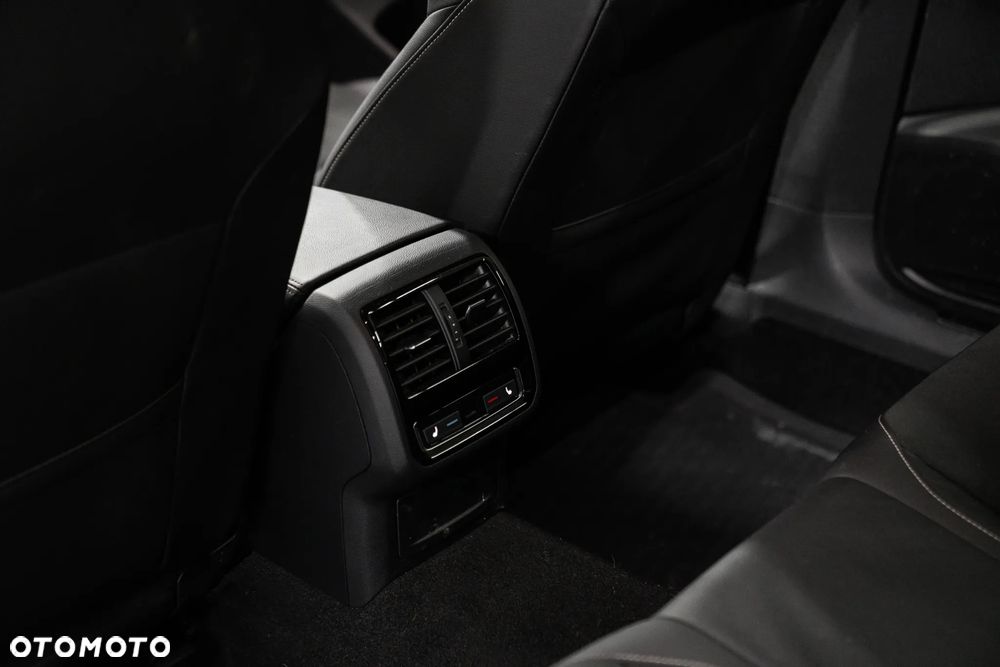 Volkswagen Arteon 2.0 TSI 4Motion Elegance DSG - 33