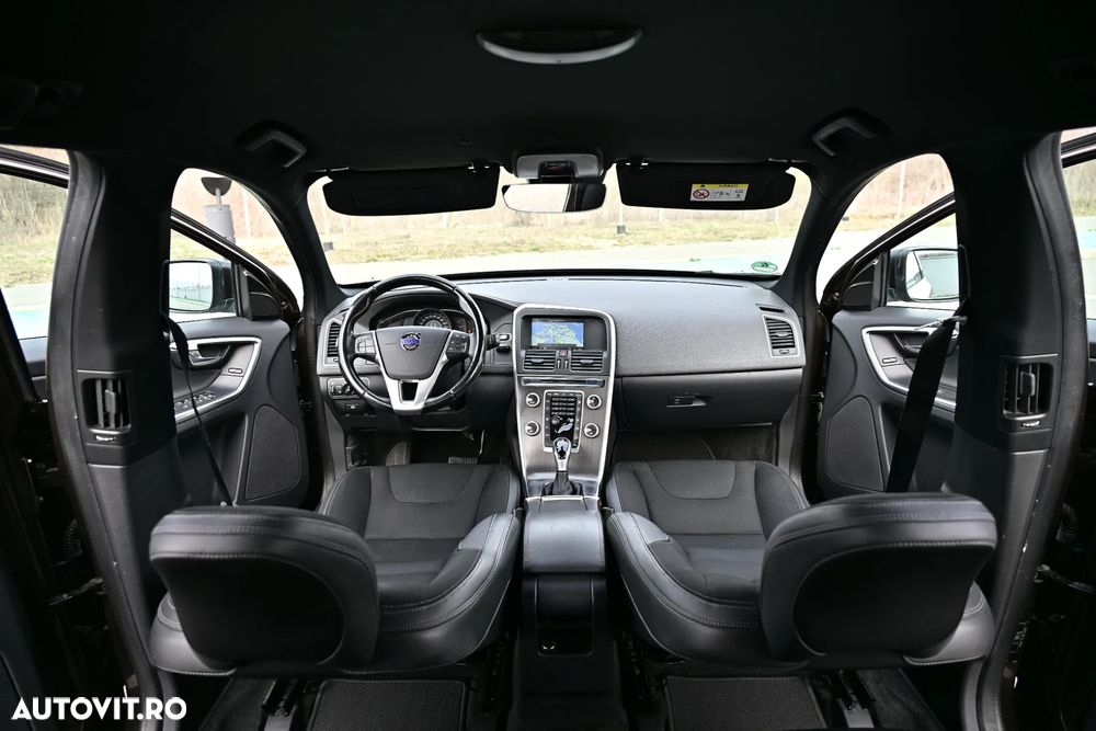 Volvo XC 60 D5 AWD Geartronic Summum - 11