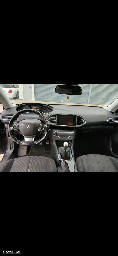Peugeot 308 SW - 10