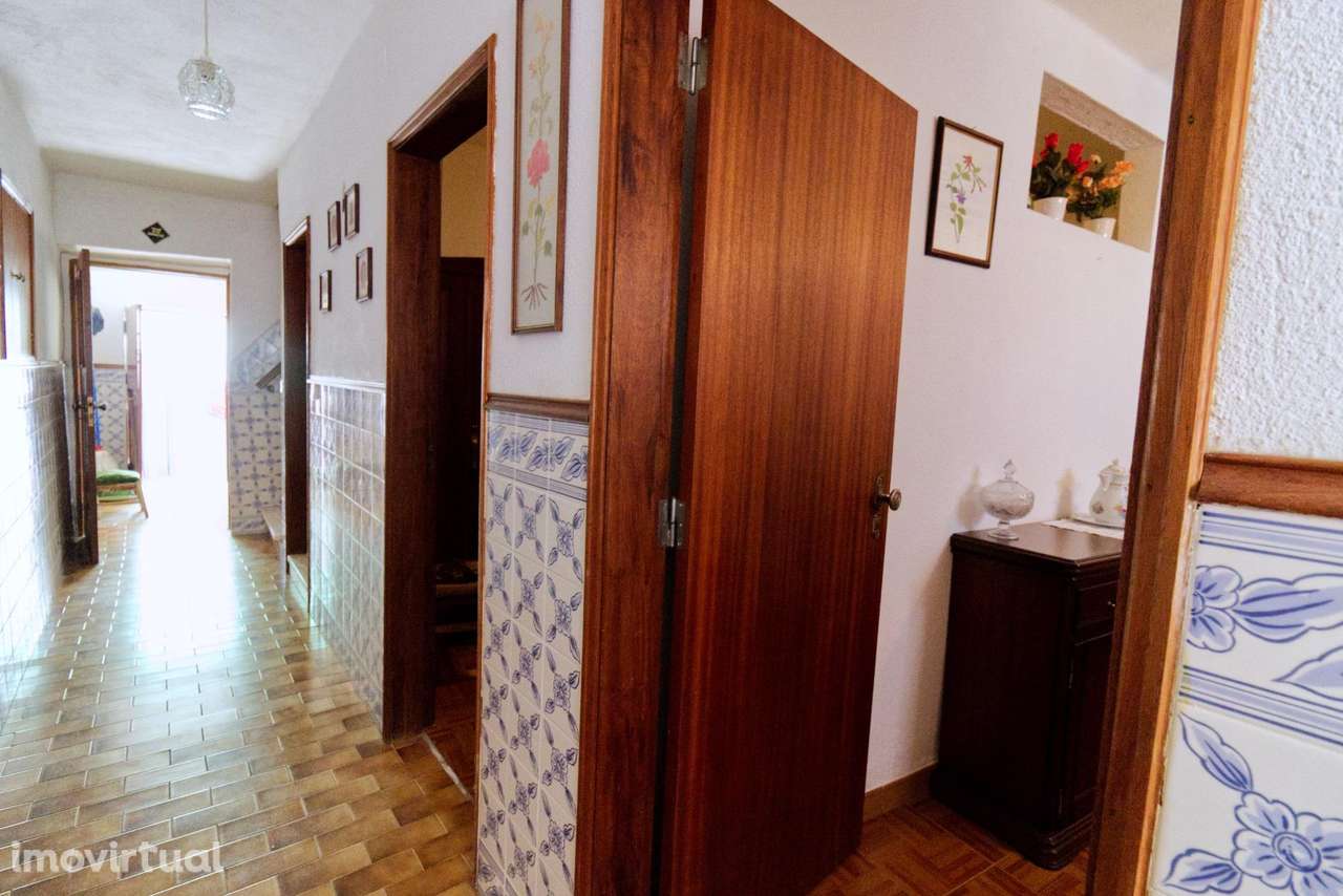 Moradia V4 - Grande imagem: 2/36