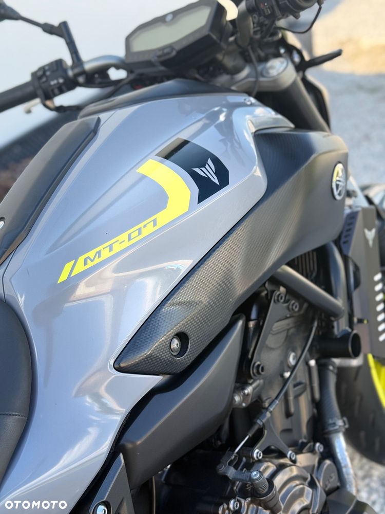 Yamaha MT - 17