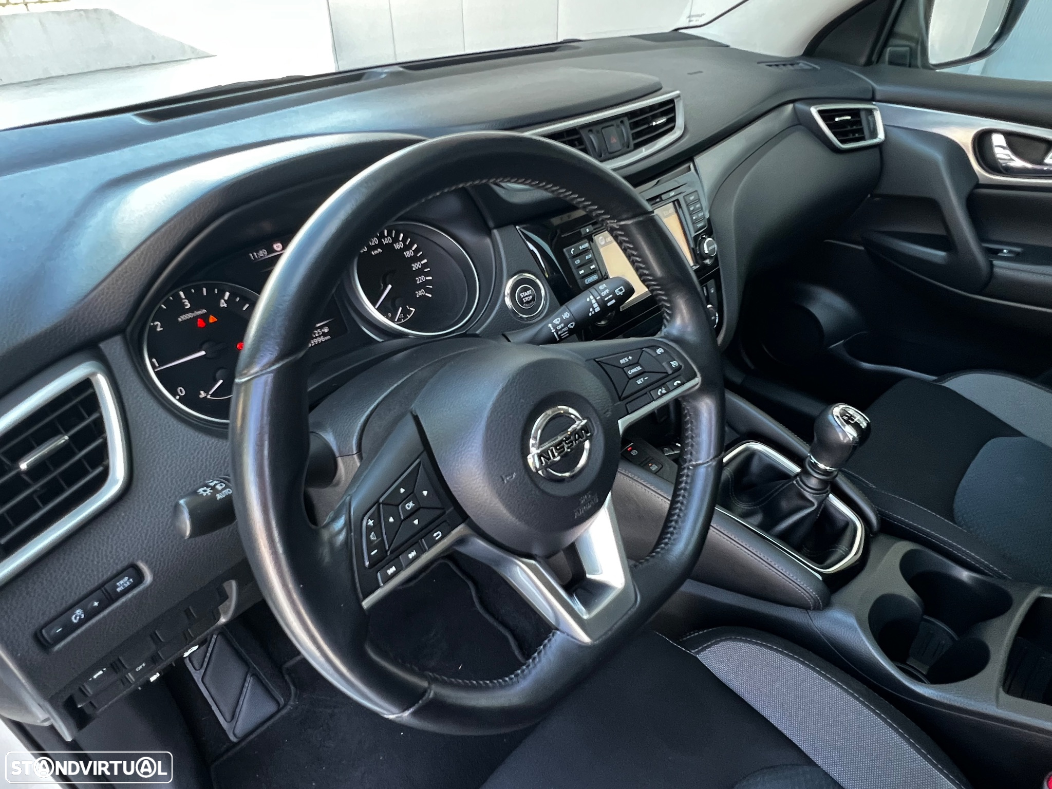 Nissan Qashqai 1.5 dCi N-Connecta J18+Led - 10
