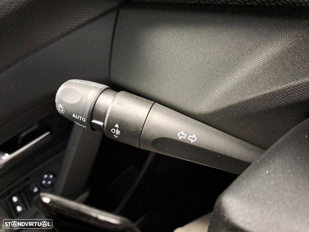 Peugeot 308 1.2 Hybrid Style e-DCS6 - 14