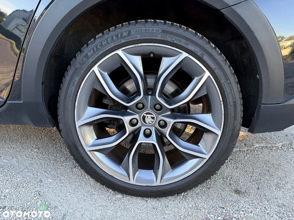 Skoda Superb 2.0 TSI 4x4 Scout DSG - 13
