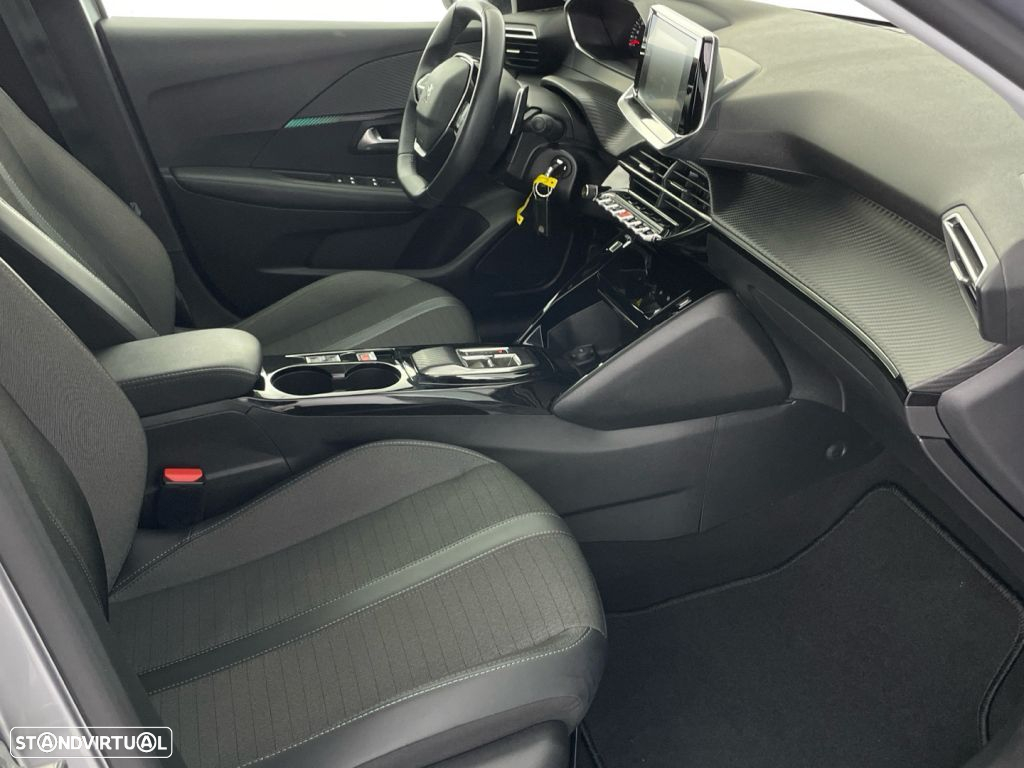 Peugeot 208 1.2 PureTech Allure EAT8 - 23