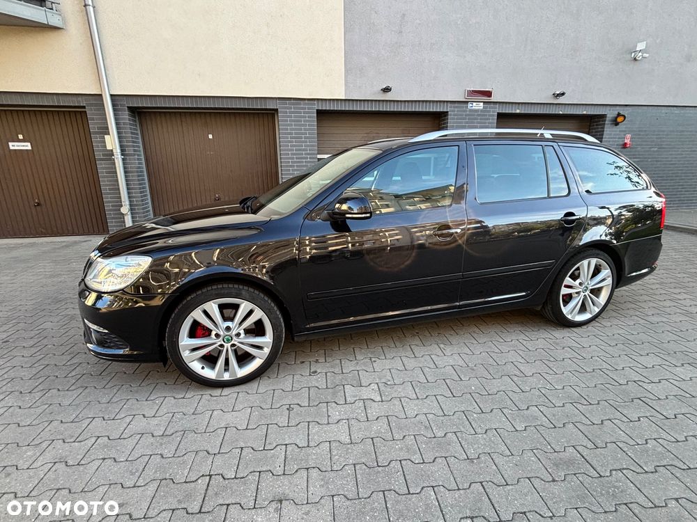 Skoda Octavia 2.0 TFSI RS DSG - 2