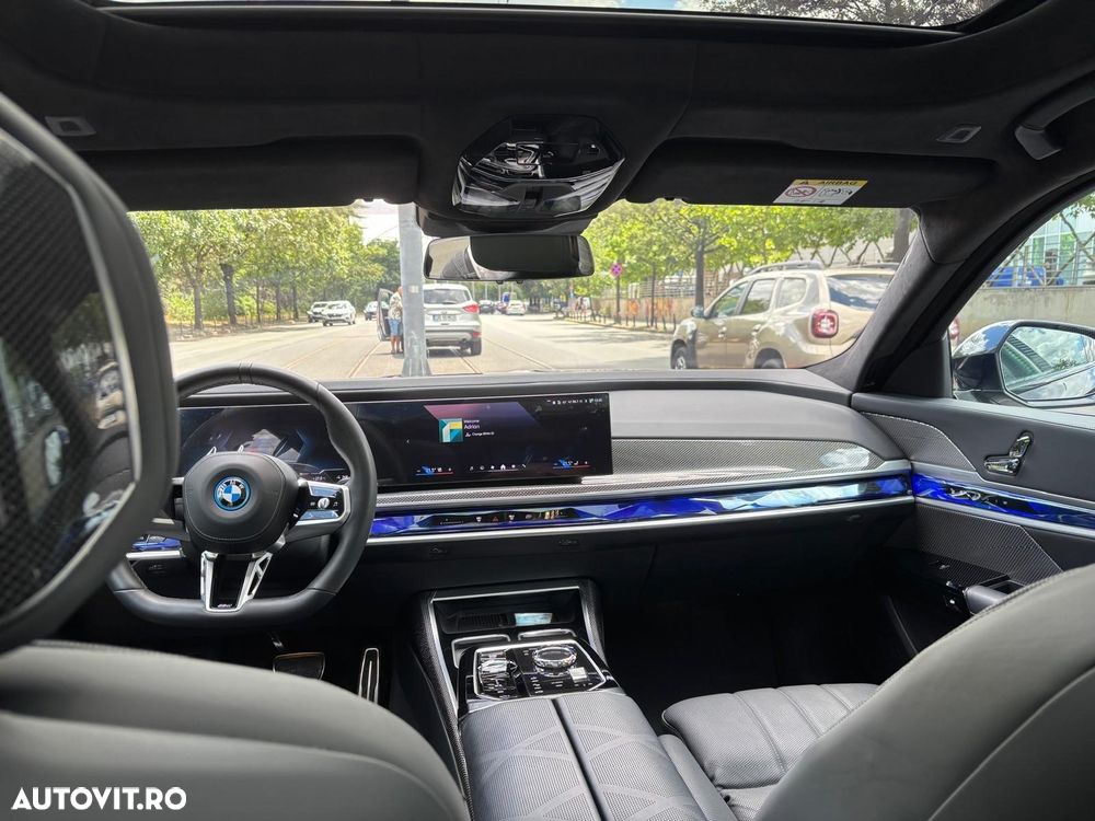 BMW i7 - 2