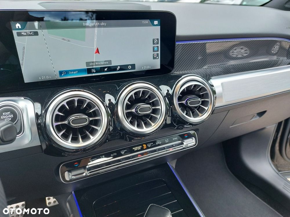 Mercedes-Benz GLB - 22