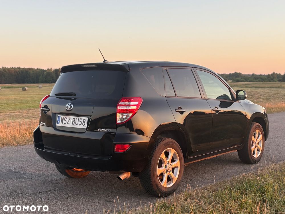Toyota RAV4 2.0 VVT-i 2010 - 5